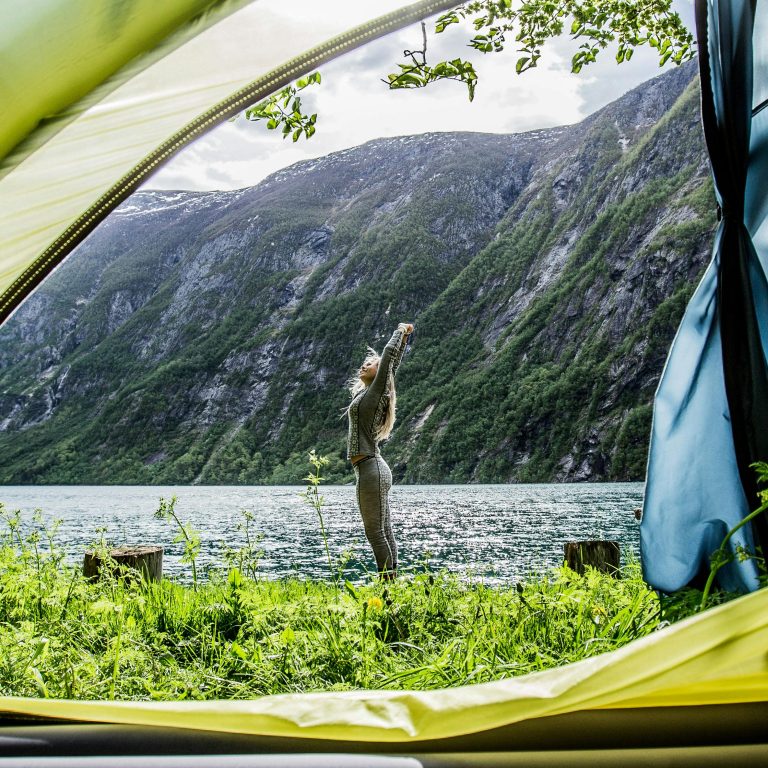 The Complete Handbook for Outdoor Camping Using Towable RVs