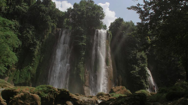 Off Grid RV With Solar: A Complete Guide to Energy Freedom