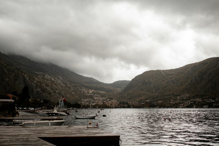 Off Road Caravan Guide: Features, Comparison & Selection