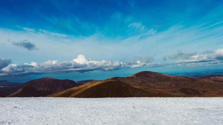 Luxury Travel Trailers Reviews: Features & Buyer Guide